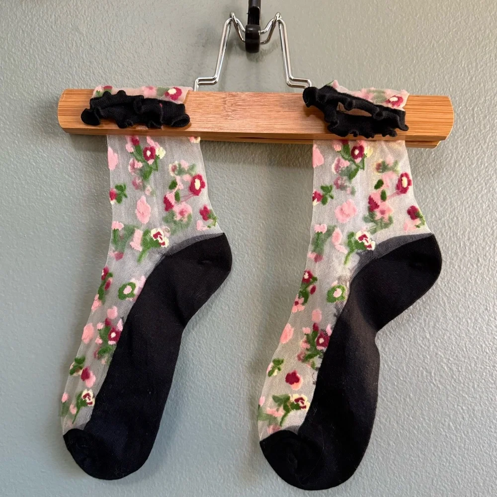 Sheer Floral Ankle Socks with Ruffles